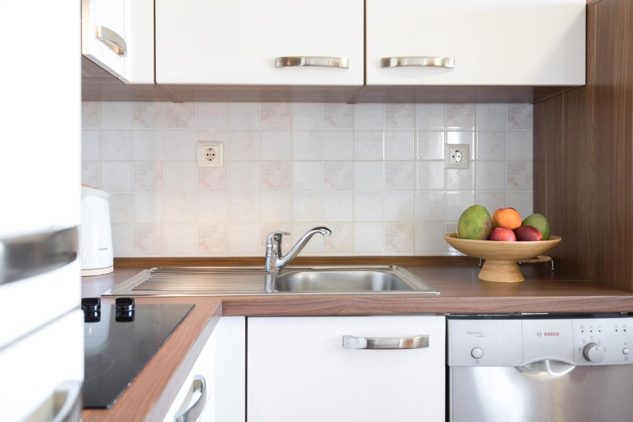 Apartmani Paradiso คิร์ก ภายนอก รูปภาพ