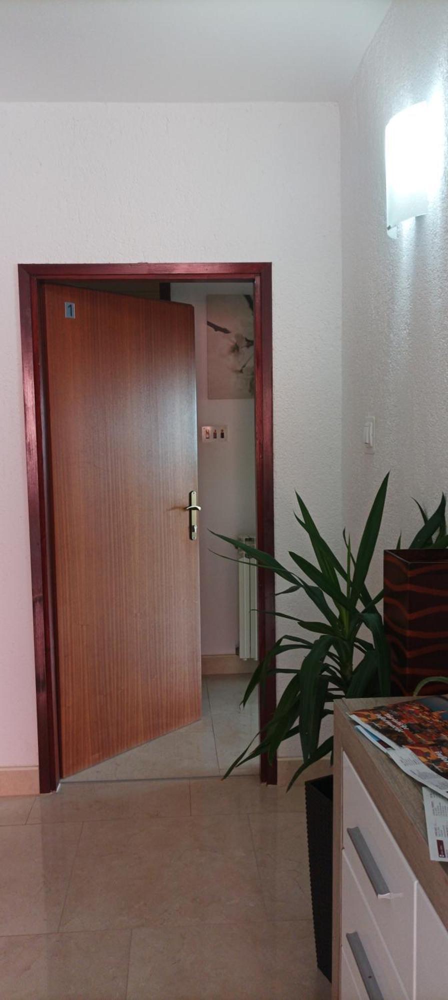 Apartmani Paradiso คิร์ก ภายนอก รูปภาพ