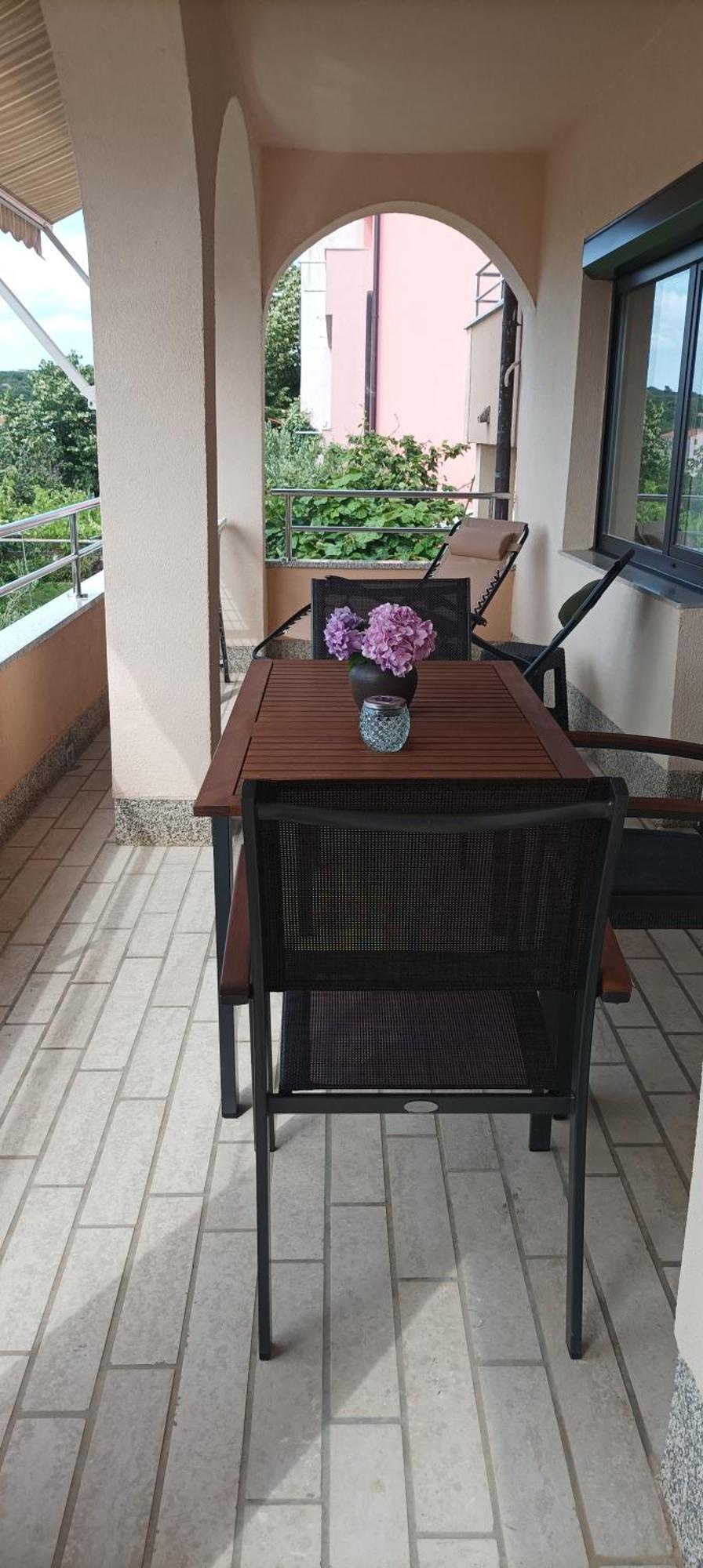 Apartmani Paradiso คิร์ก ภายนอก รูปภาพ
